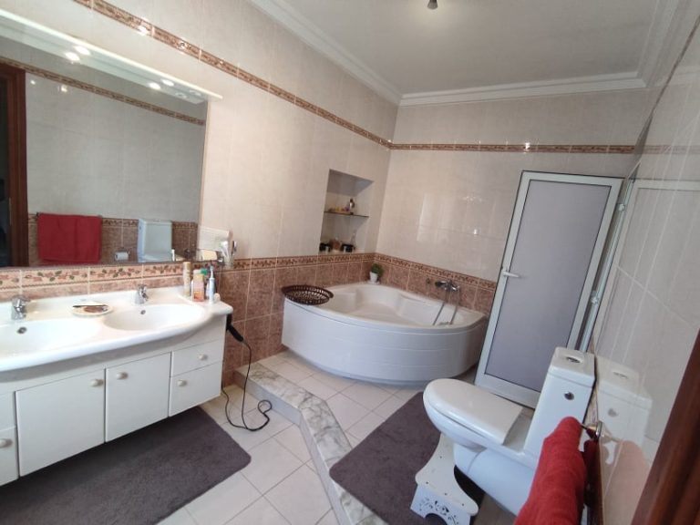 V232 villa miss nabeul