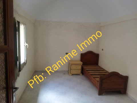 Maison arabi et studio dans 180m2 a el haouaria