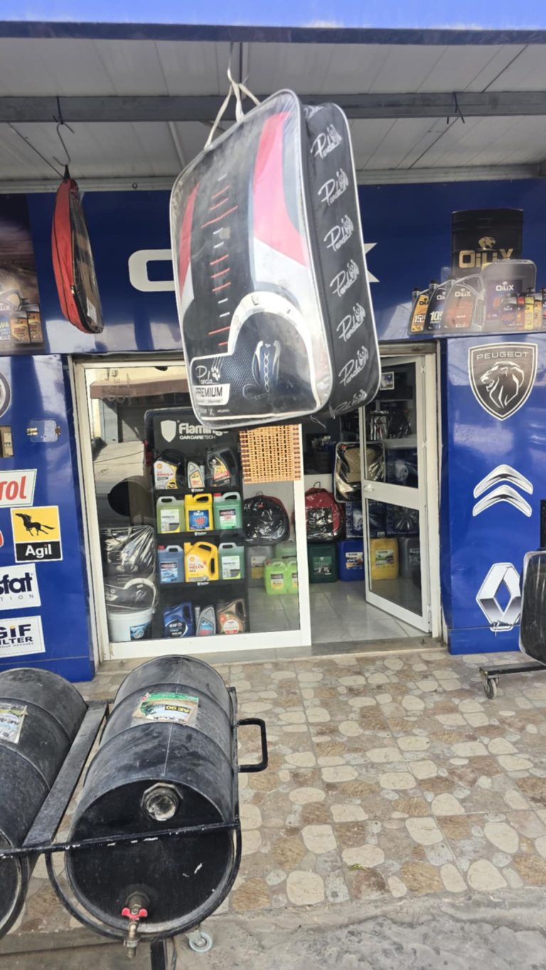 Local commercial d'accessoires auto