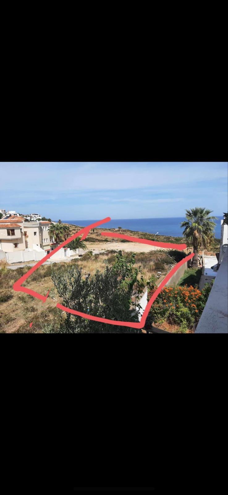 Terrain titr&eacute; vue sur mer zone touristique