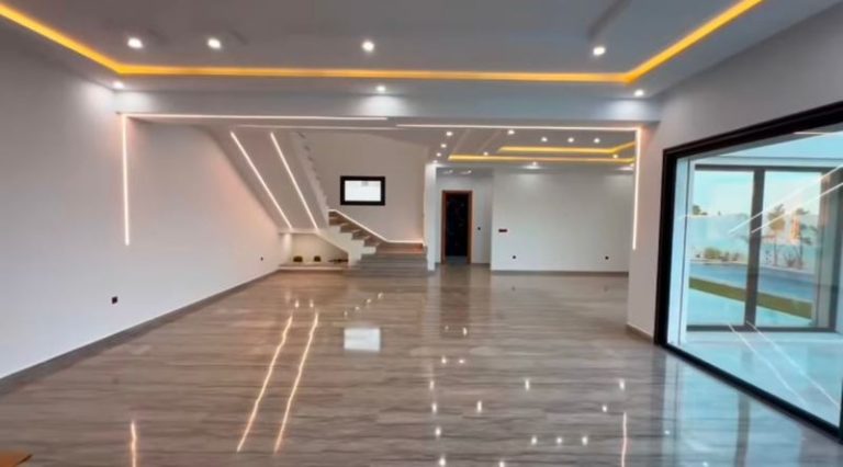 V500 villa rolex zone el monchar