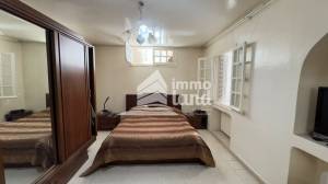 Ville de 432 m2 a menzah 8