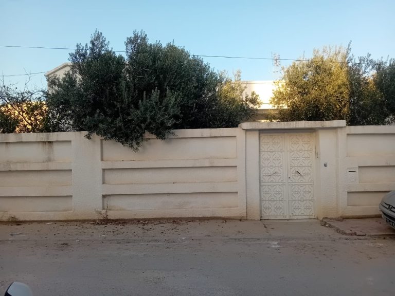 Villa &agrave; borj louzir ariana