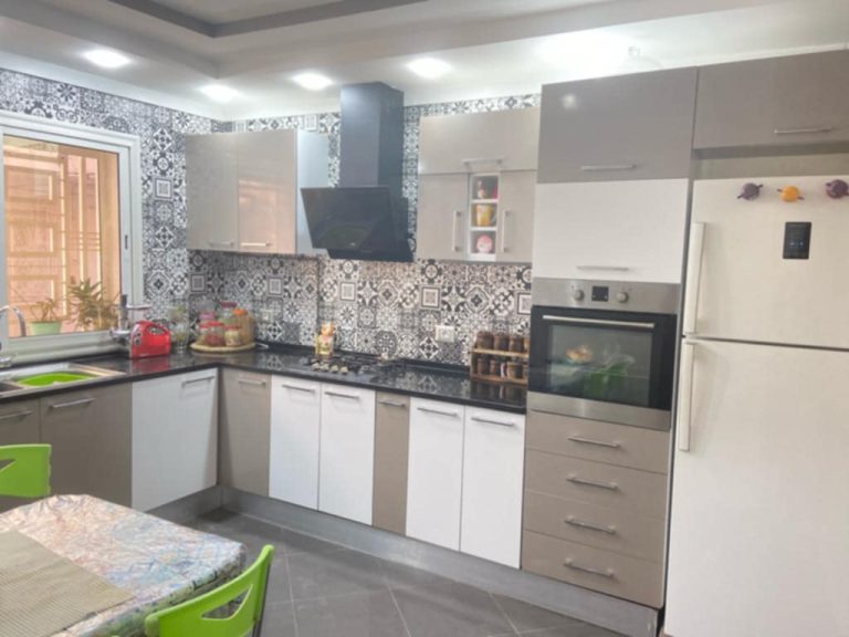 Villa a oued elil cit&eacute; ennajet