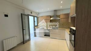 Appartement s3 de 194m2 cit ennasr