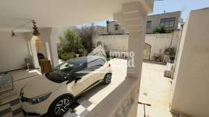 Villa sur la route principale borj louzir ariana
