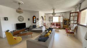 Villa sur la route principale borj louzir ariana