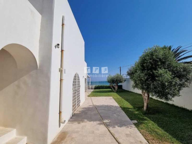 Villa v541 au bord de la mer