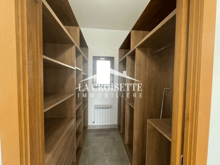 Un appartement s4 vide mav1788