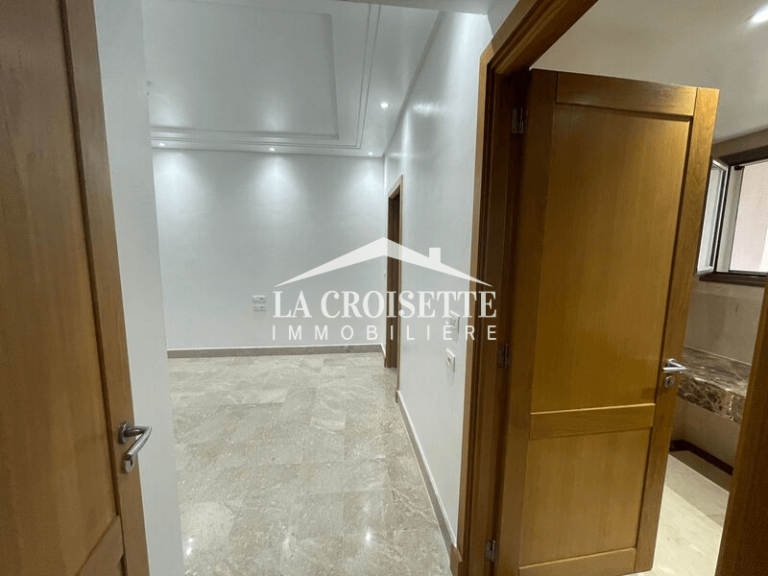 Un appartement s4 vide mav1788
