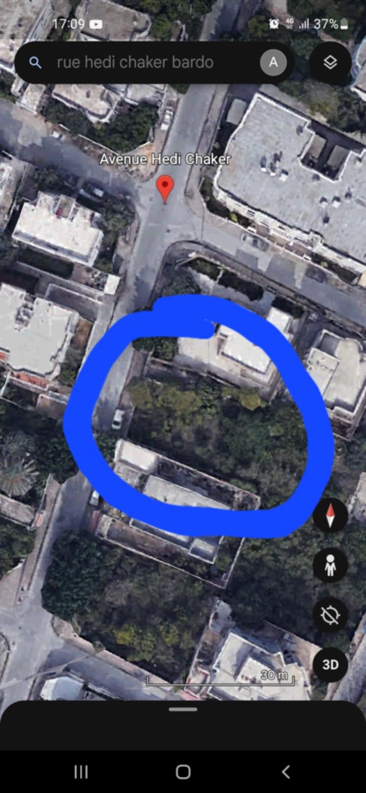 Un terrain 547m au bardo avenue hedi cheker
