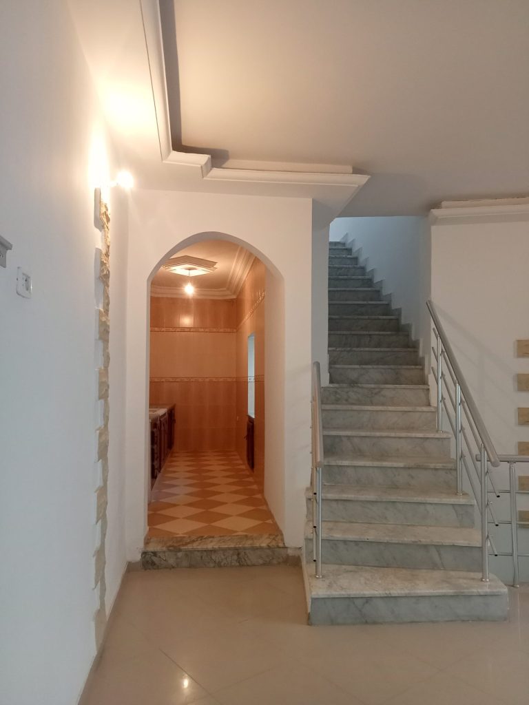 Maison sur trois niveaux