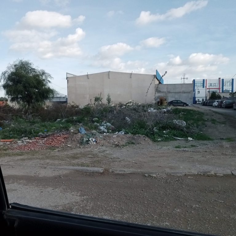 Terrain industrielle pour investissement