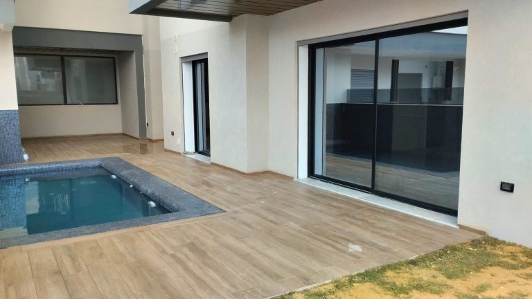 Un luxueux s3 avec piscine &agrave; jardins de carthage