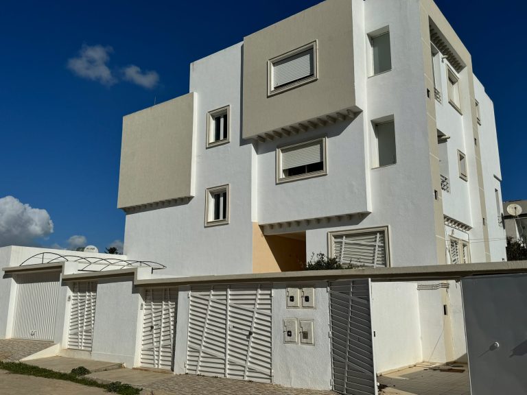 Joli immeuble r&eacute;sidentiel &agrave; mnihla