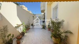 Villa de 220m2 terrain et 300m2 bti