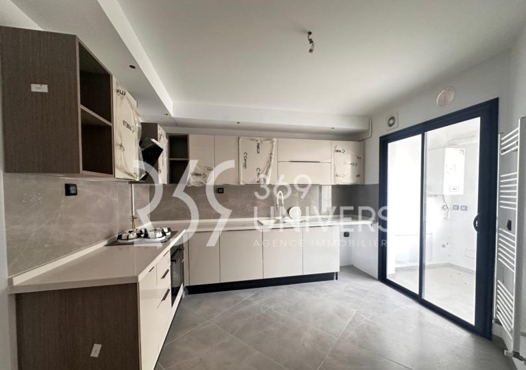 Appartement avec balcon au jardins de carthage