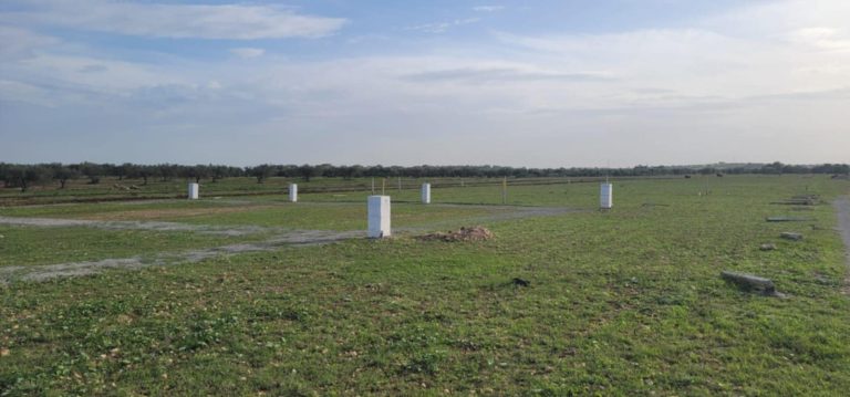 Terrain de 150m2 est titré