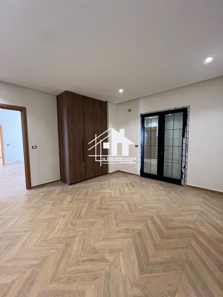 Triplex avec piscine au beau séjour el agba