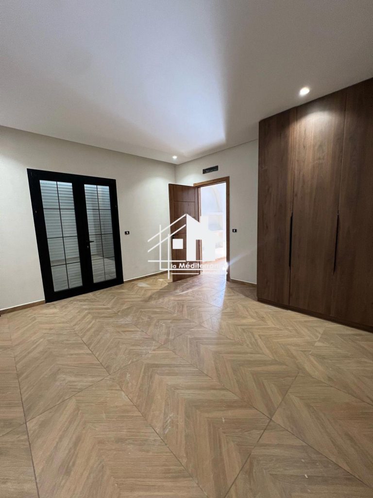 Triplex avec piscine au beau séjour el agba