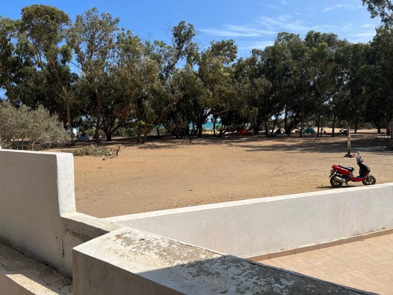 Terrain premi&egrave;re position a la plage hammam ghezaz