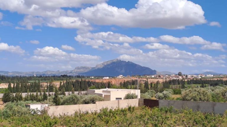 Terrain emplacement de repos avec residence