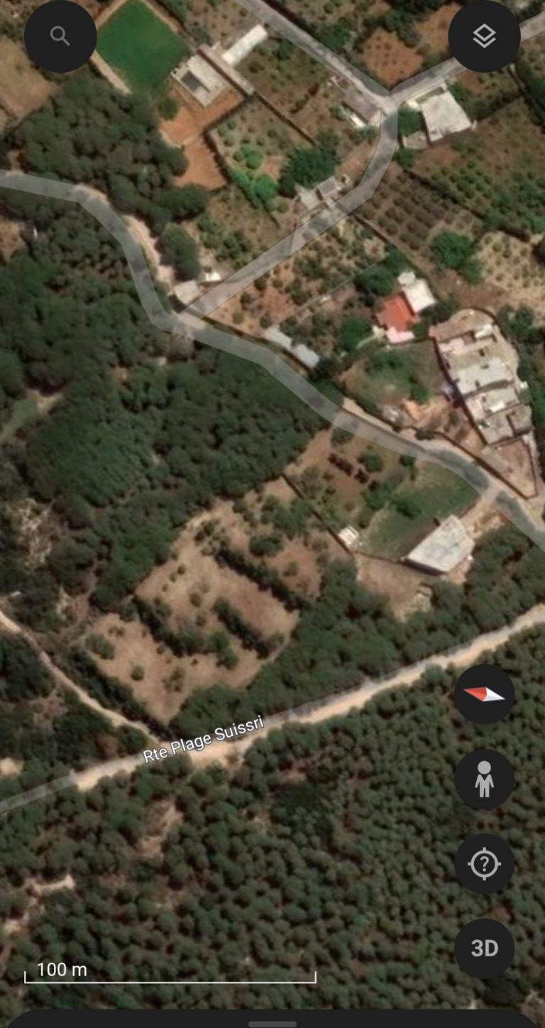 Terrain &agrave; ras jebel