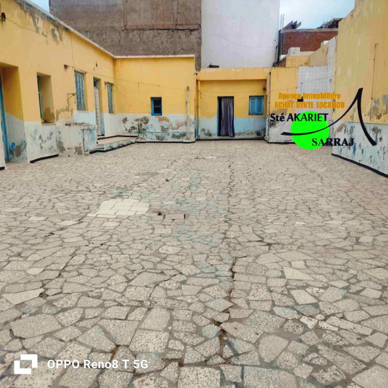 Maison à démolir 386m prés de lycée hammam sousse