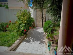 Villa deux &eacute;tages s4 manouba