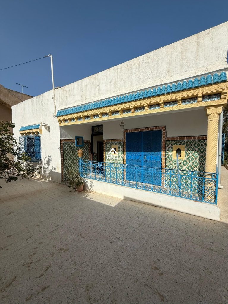 Sublime villa 250m avec jardin &agrave; raoued
