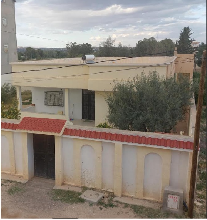 Une villa bien située à kasserine
