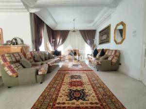 Villa de 650 m2 btit sur terrain de