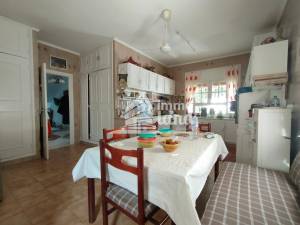 Villa de 650 m2 btit sur terrain de