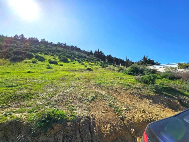 Terrain 1900 m2 a rafraf plage