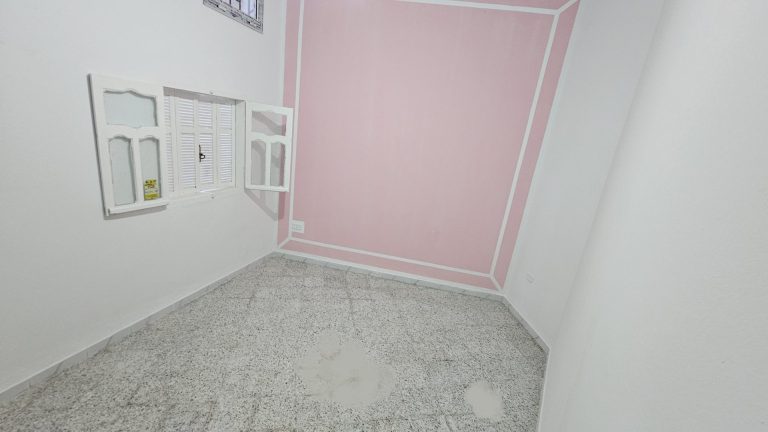 Studio rez de chauss&eacute;e