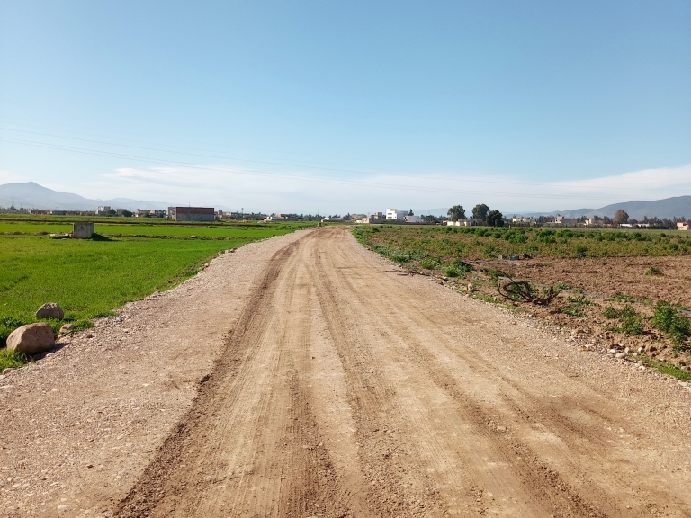 Terrain tout pr&egrave;s de la ville