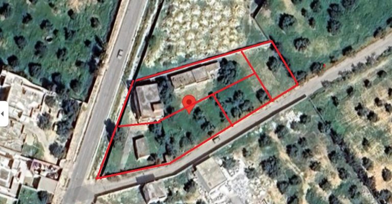 Terrain en bord de route mnihla