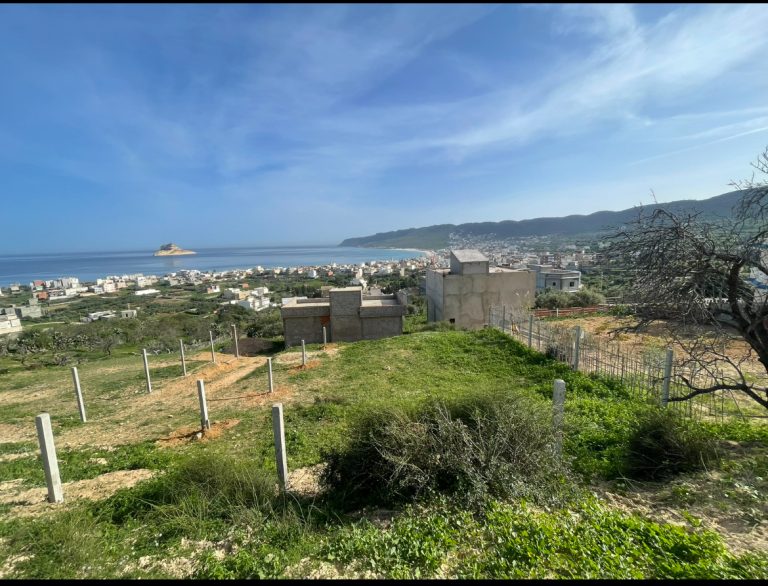Terrain vue sur mer rafraf