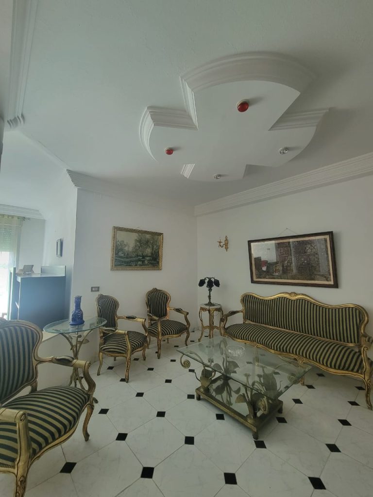 Villa semi meublé triplex