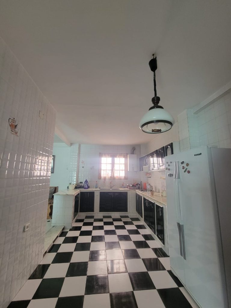 Villa semi meublé triplex