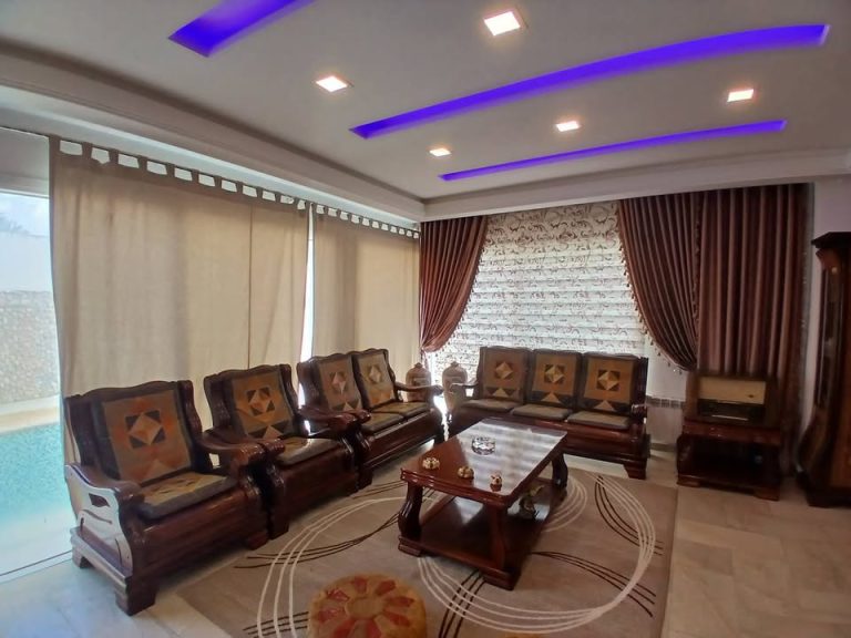 Un duplex avec piscine &agrave; mnihla