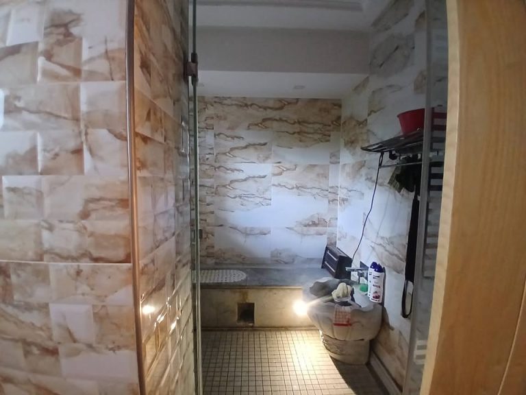 Un duplex avec piscine &agrave; mnihla