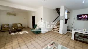 Villa de 320m2 sur terrain de 487m2