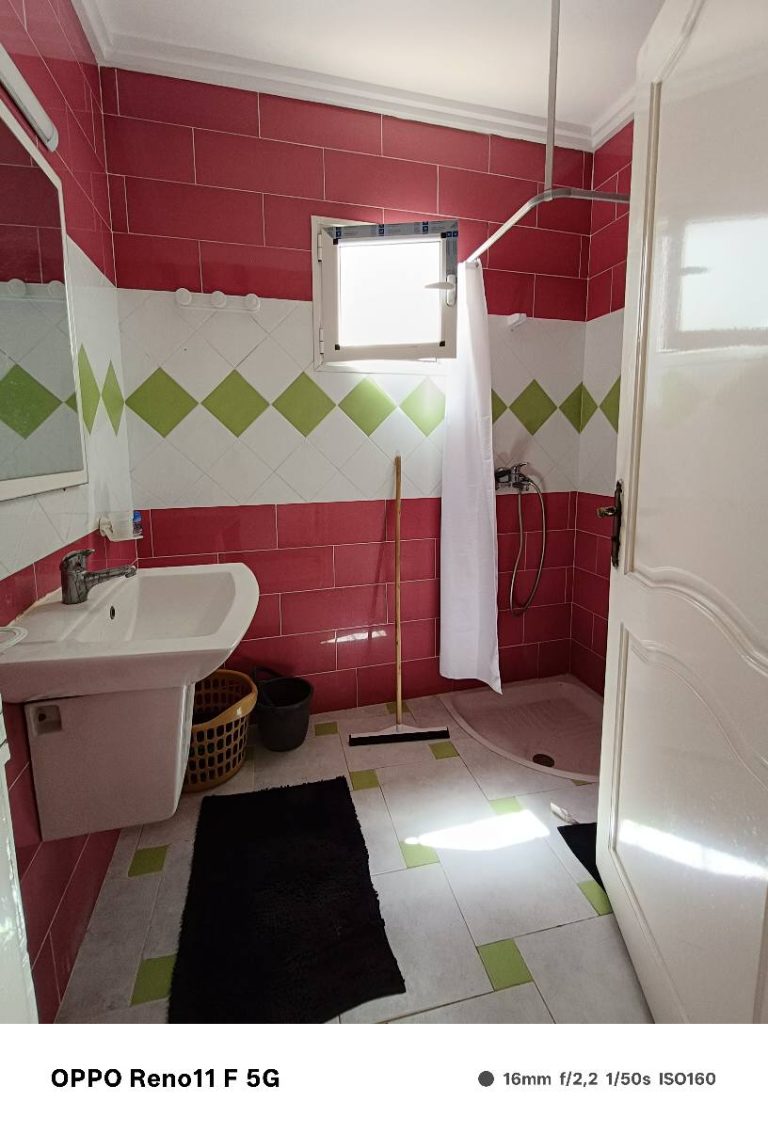 Nouvelle maison au centre ville el haouaria