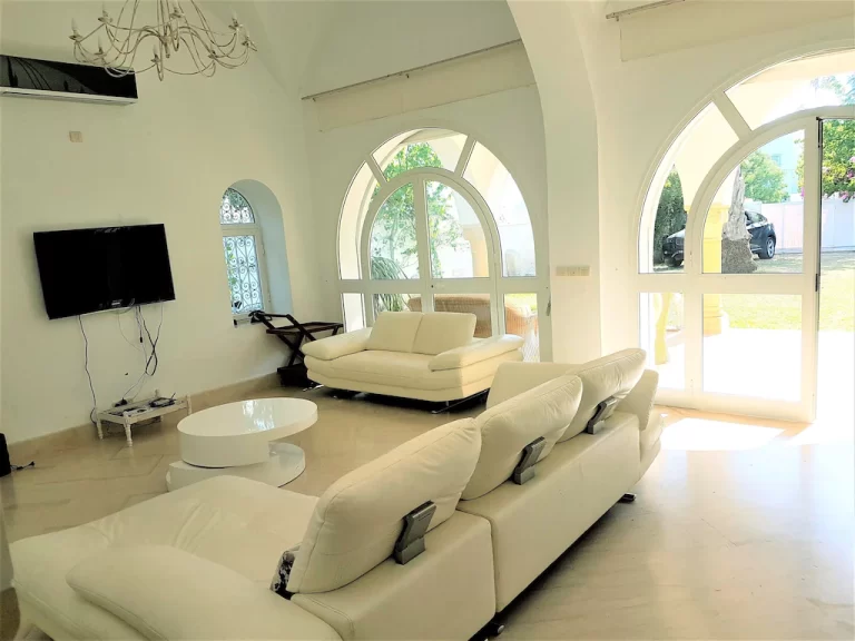 V556 villa plumette hammamet