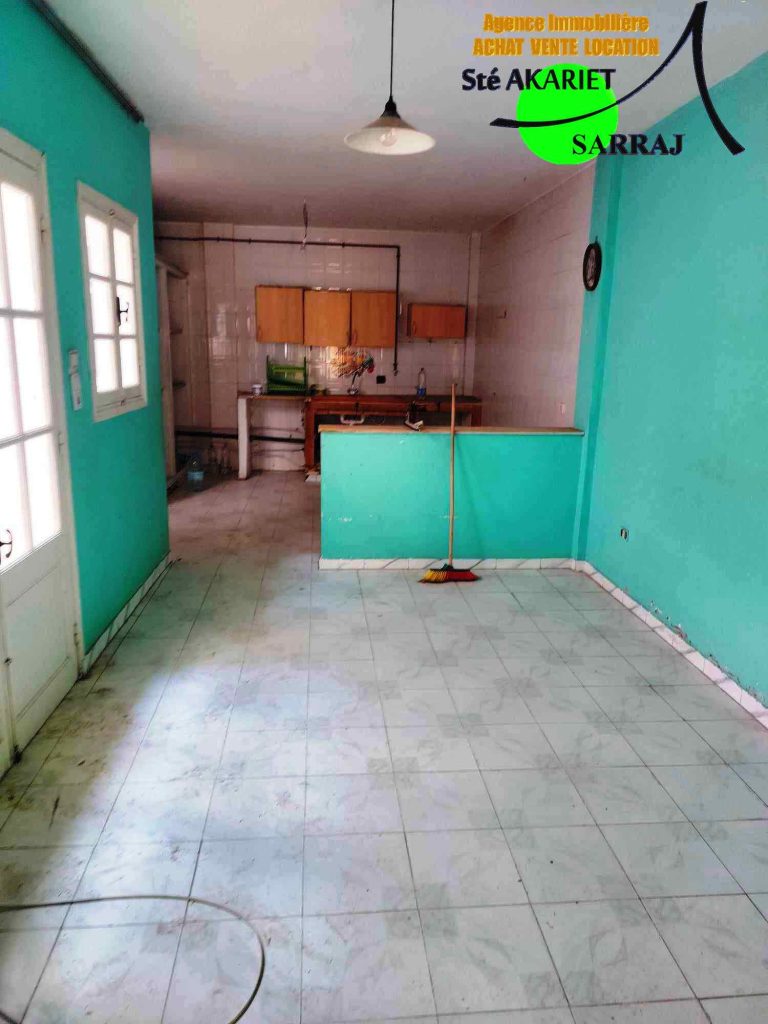 Maison style américain moyen standing à khzema est