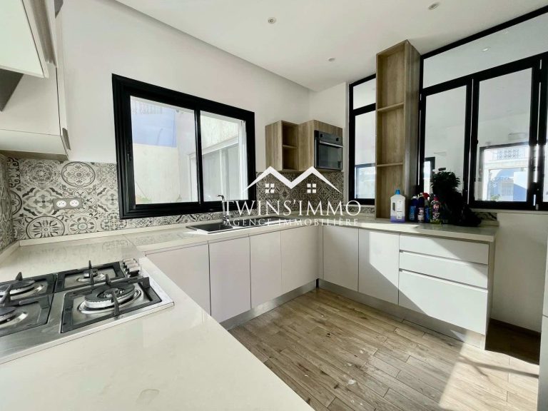 Villa de 250 m2 &agrave; la marsa