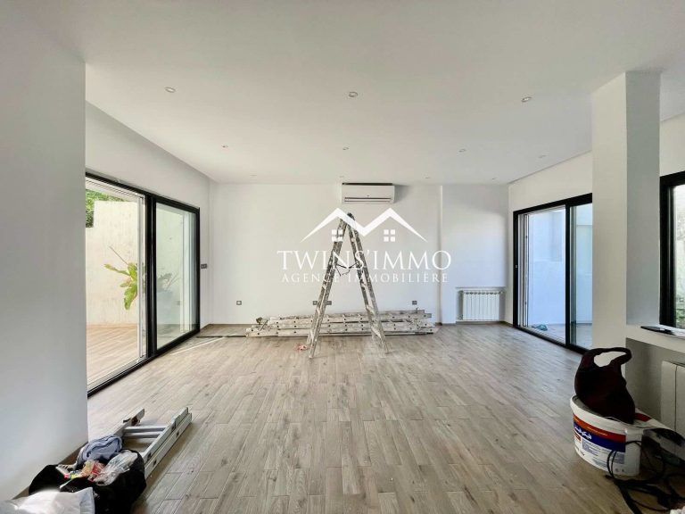 Villa de 250 m2 &agrave; la marsa