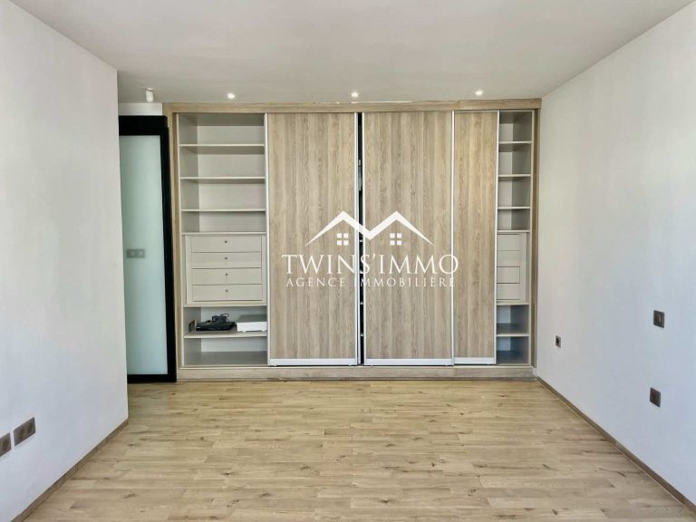 Villa de 250 m2 &agrave; la marsa