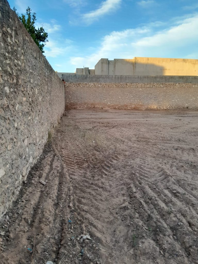 Terrain nu cl&ocirc;tur&eacute; 1090 m2 sakiet ezzit essedra